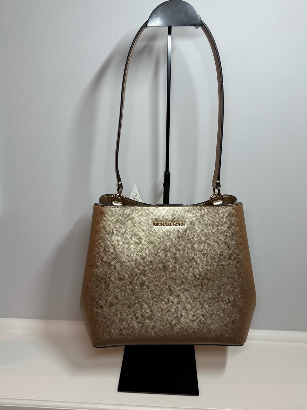Michael Kors Pratt Medium Shoulder Bag